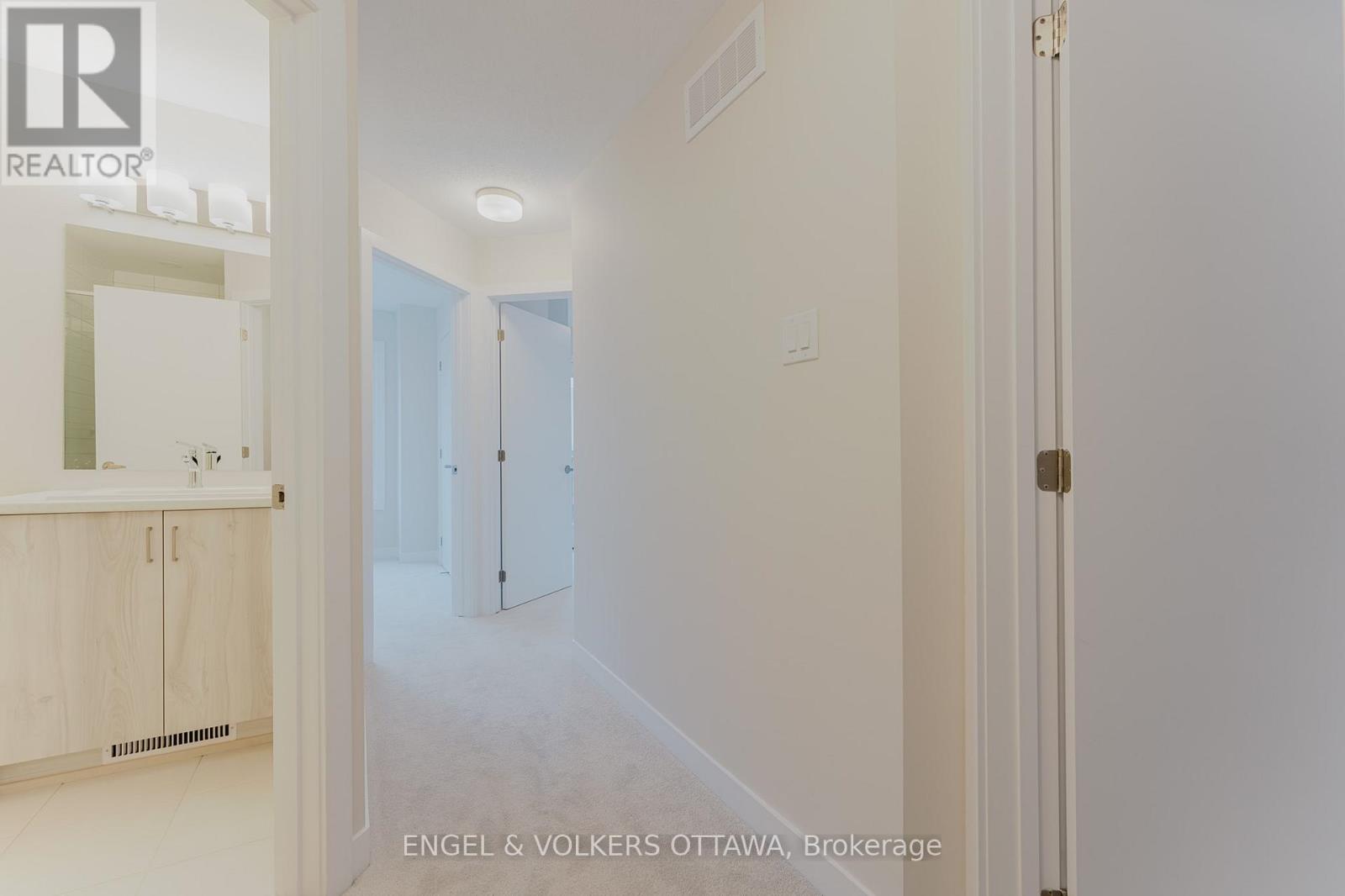 207 Speckled Alder Row, Ottawa, Ontario  K2J 7G8 - Photo 12 - X12600328