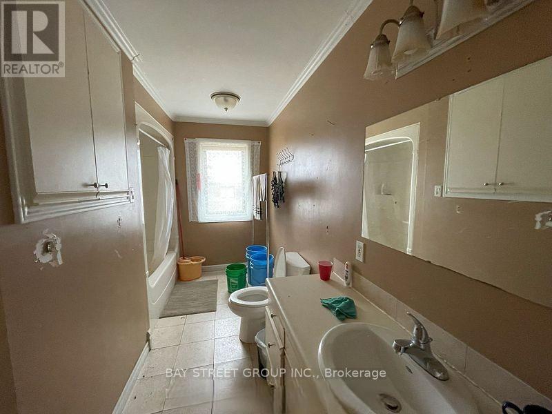 4390 South Service Road, Lincoln, Ontario  L0R 1B1 - Photo 14 - X12600378