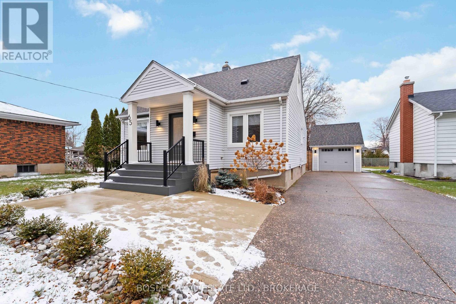 65 Glen Park Road, St. Catharines, Ontario  L2N 3E5 - Photo 1 - X12600400