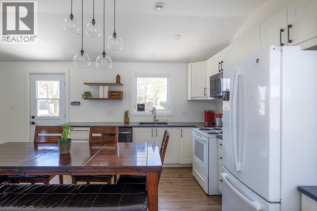 197 Cedar Drive, Turkey Point, Ontario  N0E 1T0 - Photo 5 - 40792281