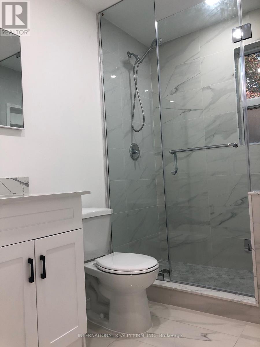 55 Kenton Drive, Toronto (Newtonbrook West), Ontario  M2R 2H9 - Photo 10 - C12600352