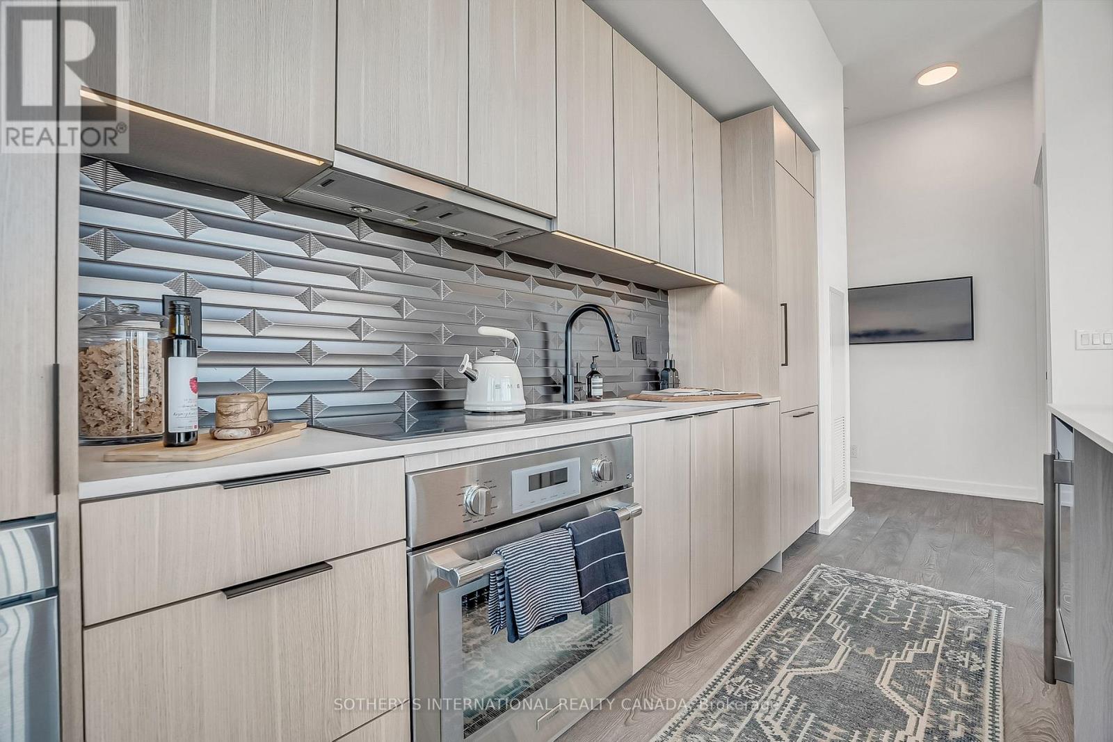 1404 - 88 Bathurst Street, Toronto (Niagara), Ontario  M5V 0W8 - Photo 4 - C12600368