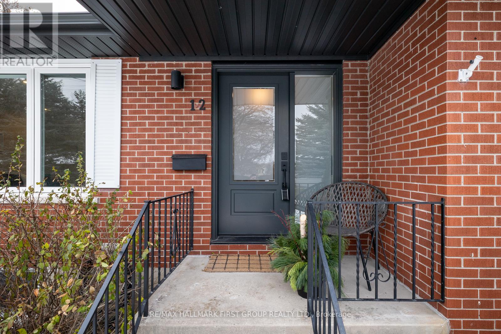 12 Lambs Lane, Clarington, Ontario  L1C 3G1 - Photo 3 - E12600362