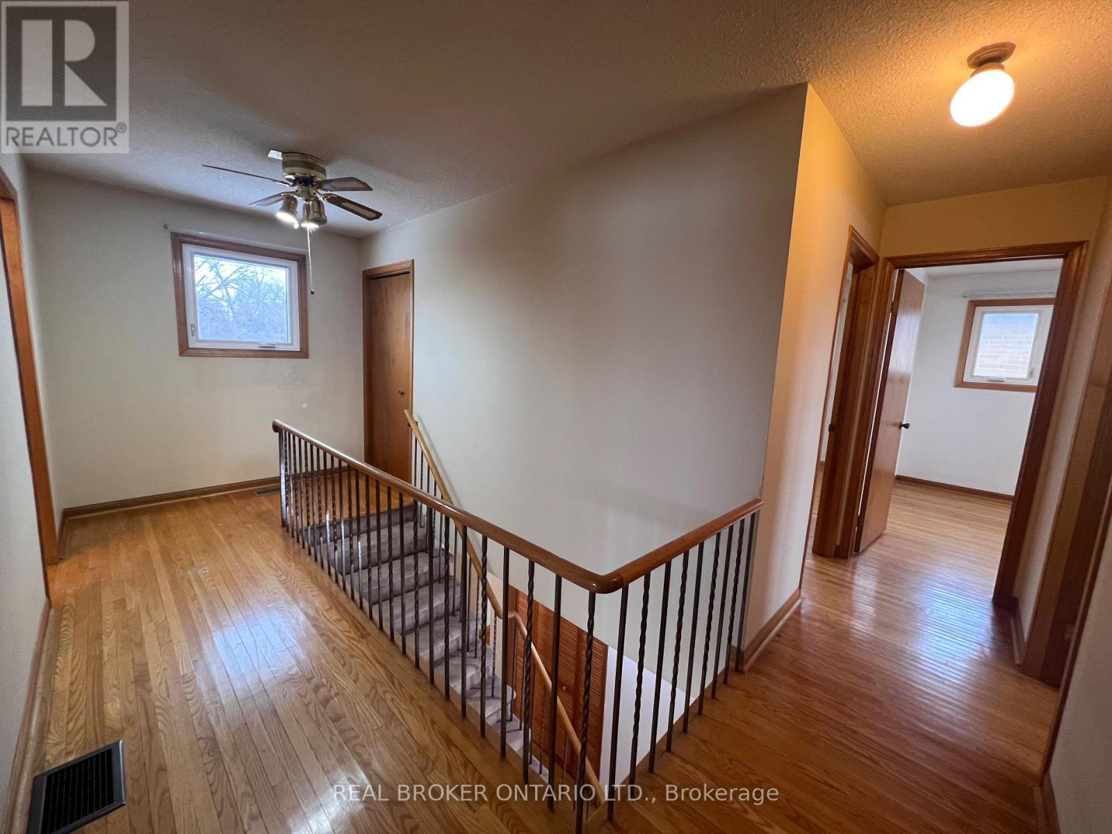 41 Cleethorpes Boulevard, Toronto, Ontario  M1S 2S7 - Photo 15 - E12600380