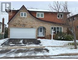 41 CLEETHORPES BOULEVARD, Toronto, Ontario