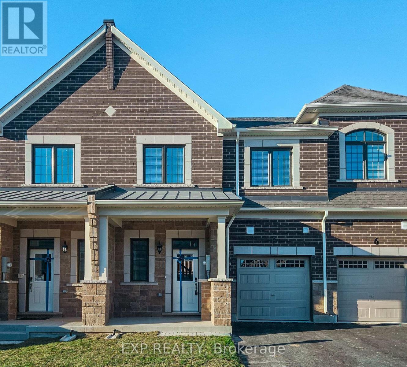 8 Vinewood Crescent, Barrie, Ontario  L9J 0B7 - Photo 1 - S12600330