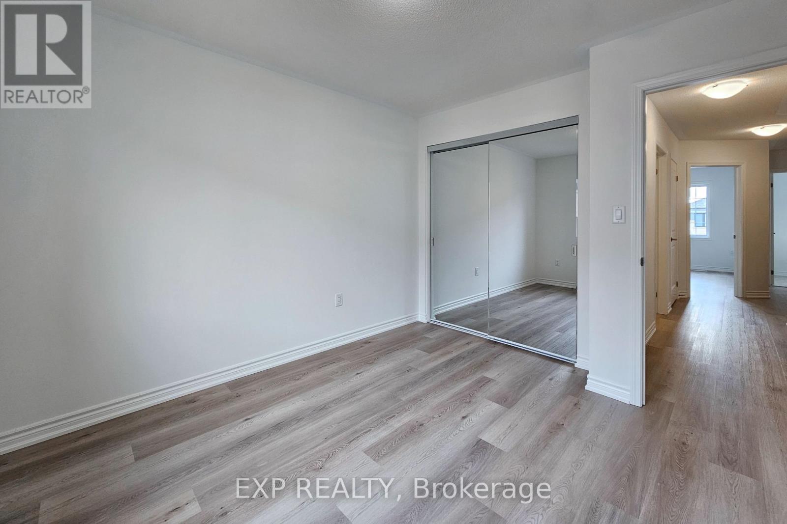 8 Vinewood Crescent, Barrie, Ontario  L9J 0B7 - Photo 19 - S12600330