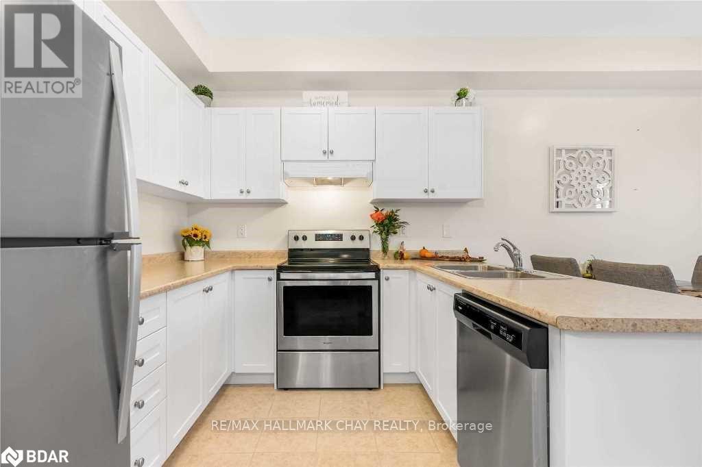 214 Isabella Drive, Orillia, Ontario  L3V 8K7 - Photo 7 - S12600332