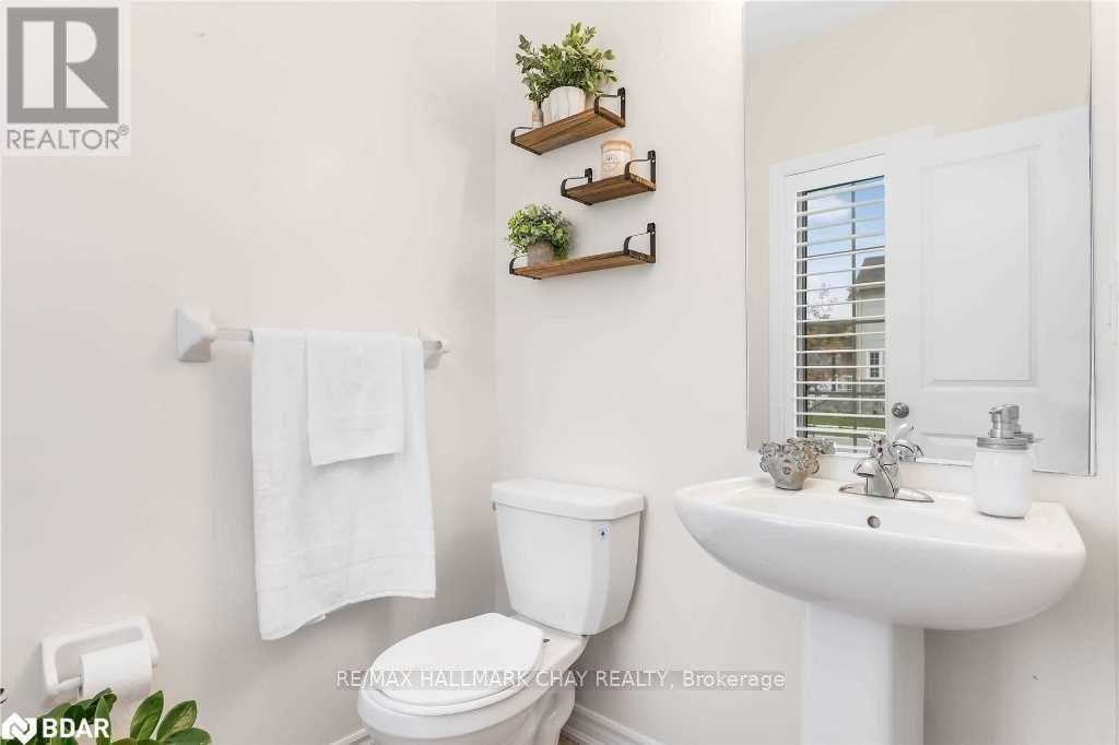 214 Isabella Drive, Orillia, Ontario  L3V 8K7 - Photo 9 - S12600332