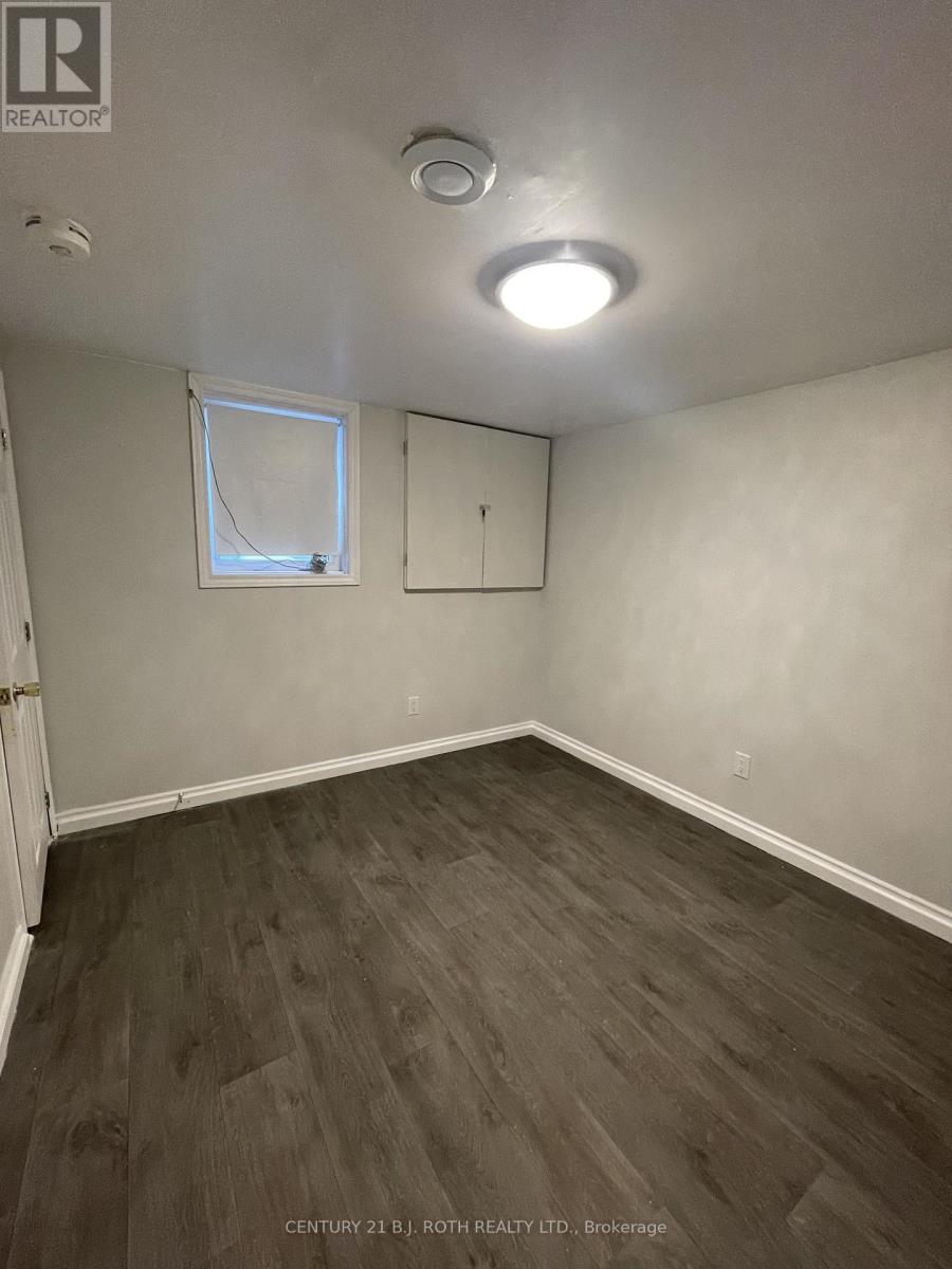 8 Daphne Crescent, Barrie, Ontario  L4M 2Y8 - Photo 10 - S12600376