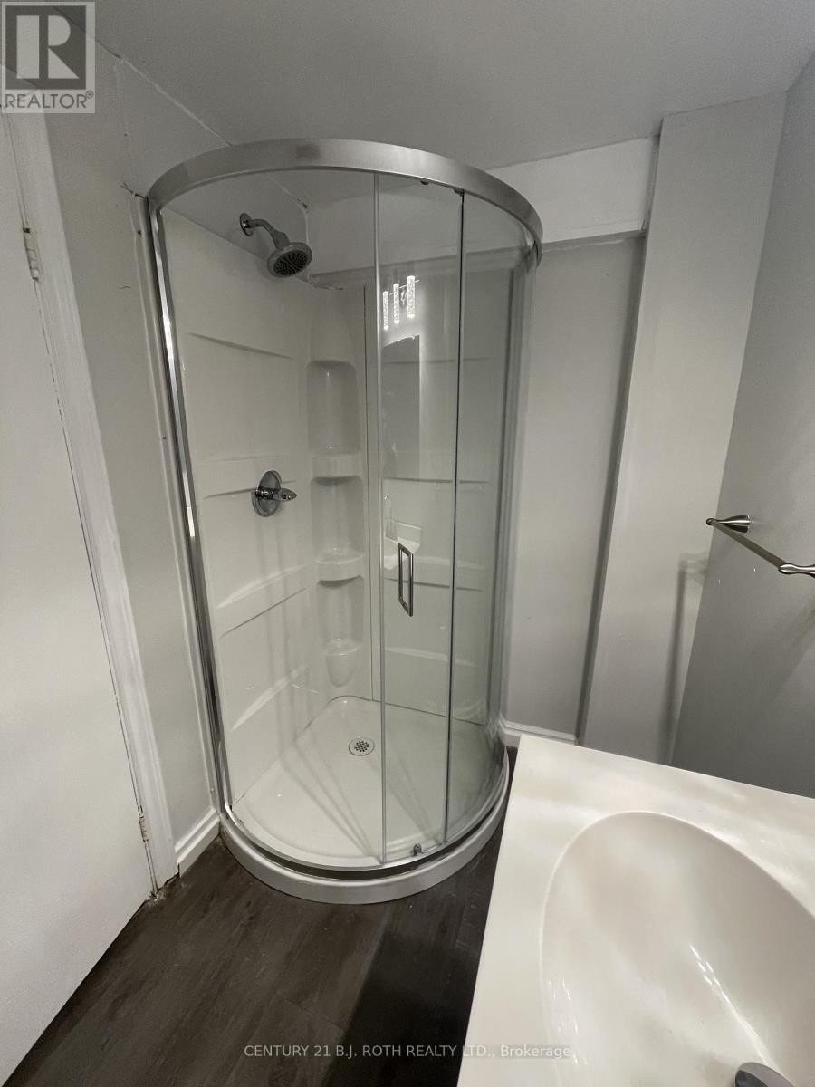 8 Daphne Crescent, Barrie, Ontario  L4M 2Y8 - Photo 11 - S12600376