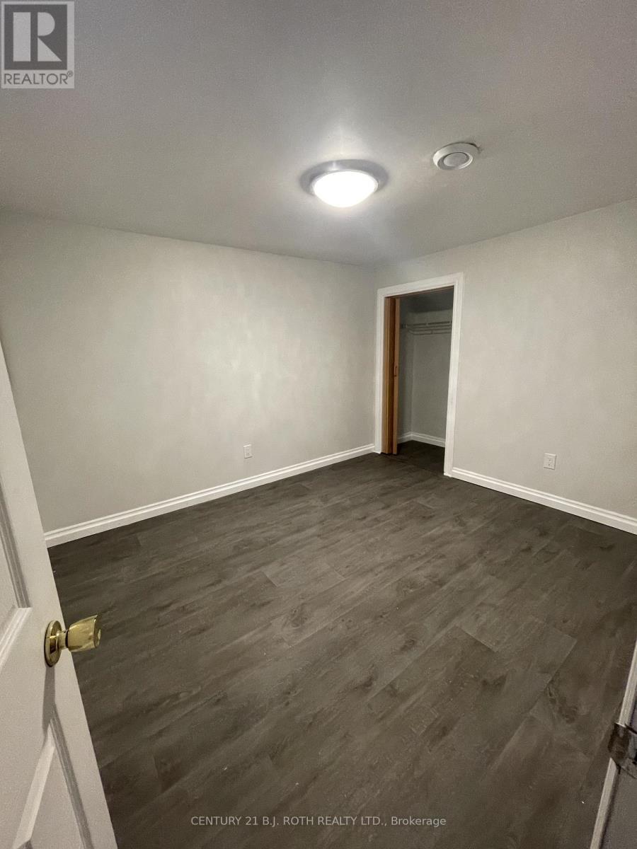 8 Daphne Crescent, Barrie, Ontario  L4M 2Y8 - Photo 9 - S12600376