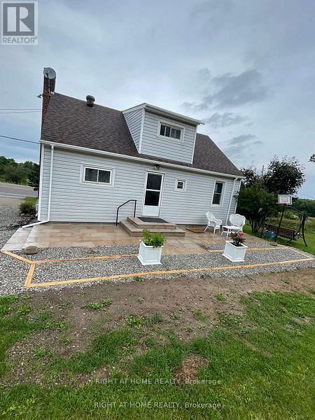 8162 Highway 12 Road W, Oro-Medonte, Ontario  L3V 6H2 - Photo 1 - S12600402