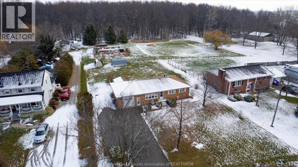 90 County Rd 29 (Division Rd), Kingsville, Ontario  N0R 1B0 - Photo 27 - 25031144