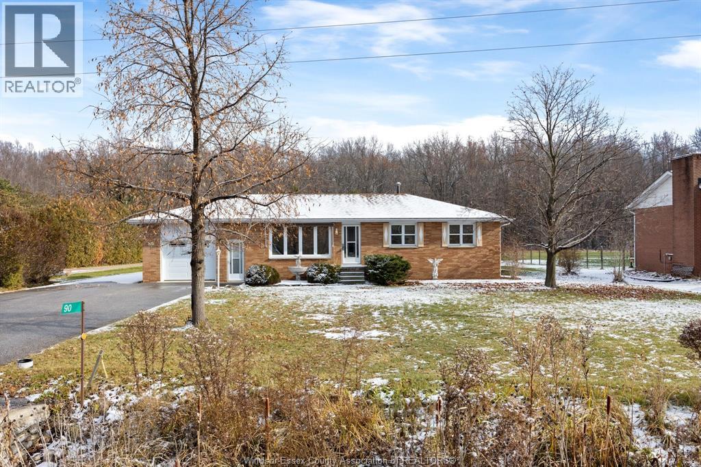 90 County Rd 29 (Division Rd), Kingsville, Ontario  N0R 1B0 - Photo 3 - 25031144