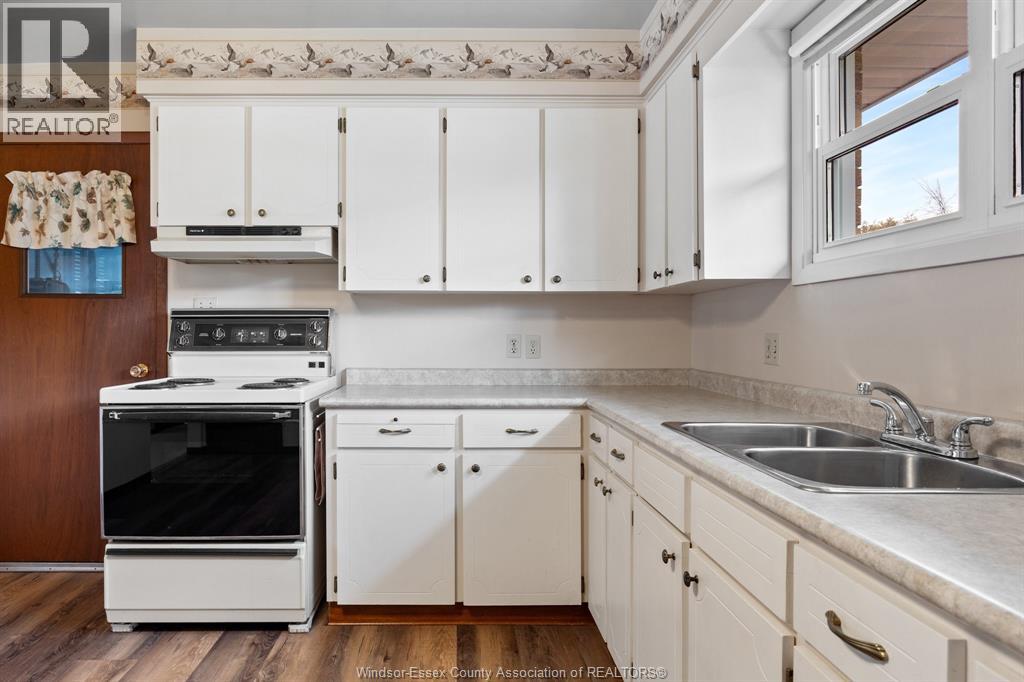 90 County Rd 29 (Division Rd), Kingsville, Ontario  N0R 1B0 - Photo 8 - 25031144