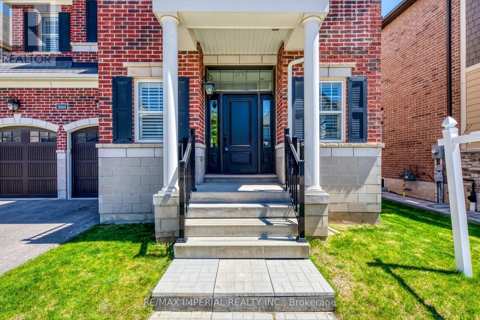 3263 DONALD MACKAY STREET, Oakville, Ontario