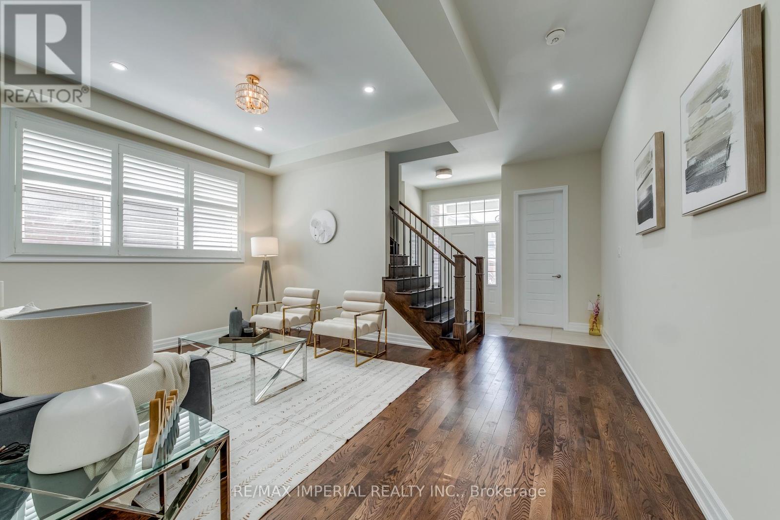 3263 Donald Mackay Street, Oakville, Ontario  L6M 0T1 - Photo 4 - W12600370