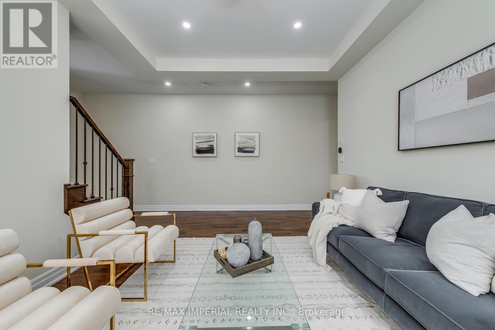 3263 Donald Mackay Street, Oakville, Ontario  L6M 0T1 - Photo 5 - W12600370