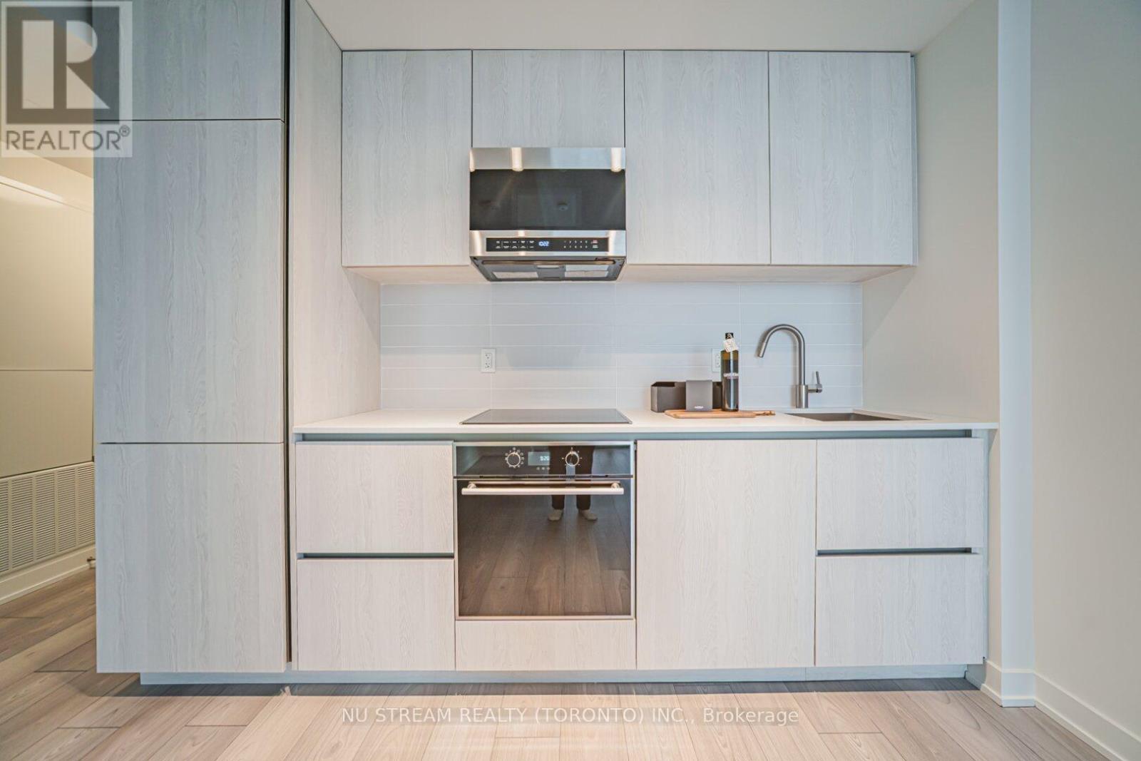 2410n - 120 Broadway Avenue, Toronto (Mount Pleasant West), Ontario  M4P 1V6 - Photo 16 - C12592974