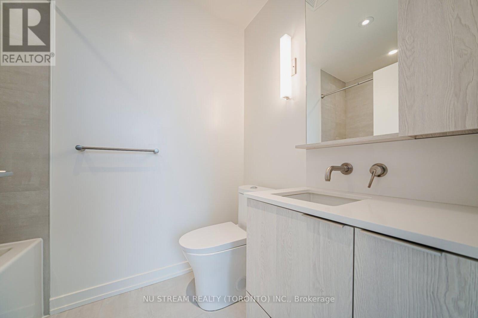 2410n - 120 Broadway Avenue, Toronto (Mount Pleasant West), Ontario  M4P 1V6 - Photo 21 - C12592974