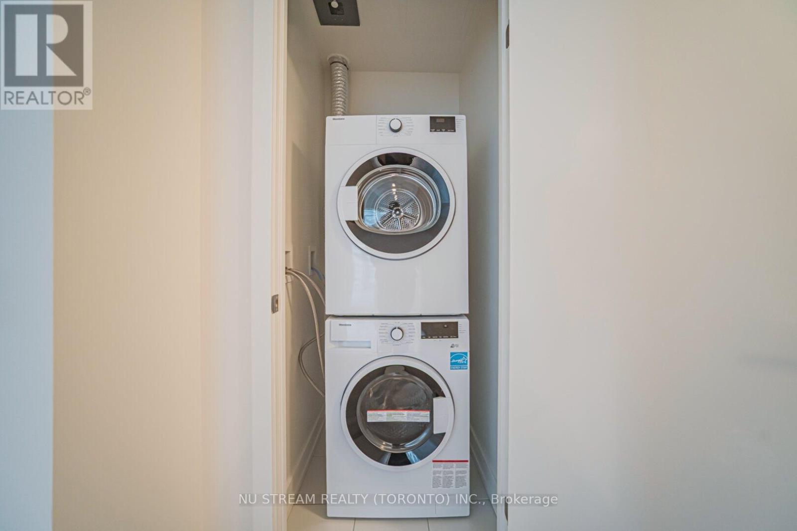 2410n - 120 Broadway Avenue, Toronto (Mount Pleasant West), Ontario  M4P 1V6 - Photo 32 - C12592974