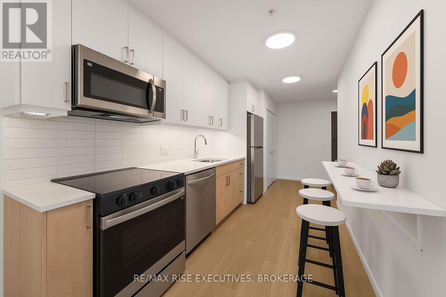 702 - 223 Princess Street, Kingston (East Of Sir John A. Blvd), Ontario  K7L 1B3 - Photo 11 - X12600450