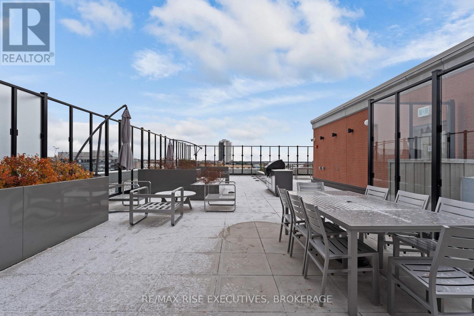 702 - 223 Princess Street, Kingston (East Of Sir John A. Blvd), Ontario  K7L 1B3 - Photo 22 - X12600450