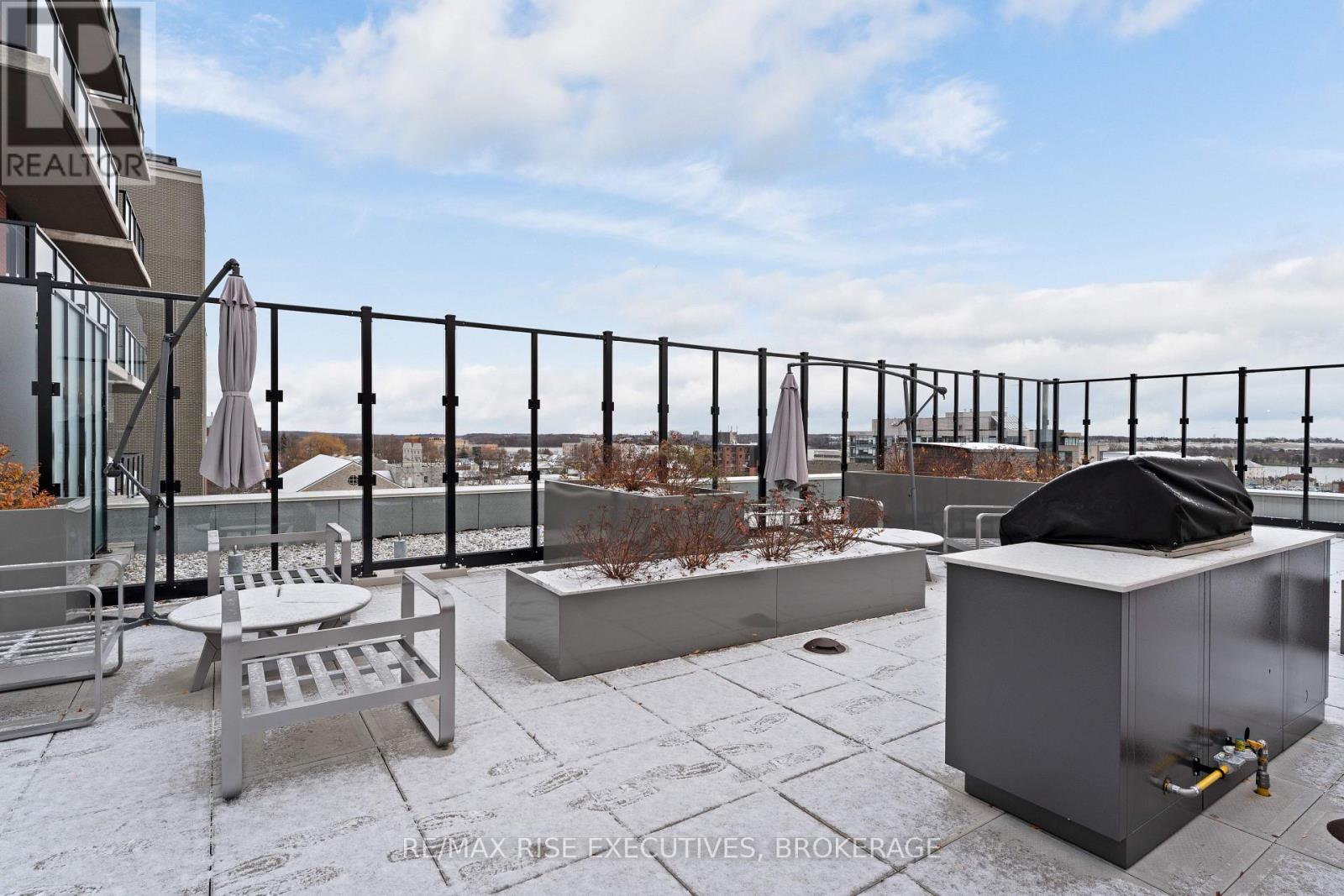 702 - 223 Princess Street, Kingston (East Of Sir John A. Blvd), Ontario  K7L 1B3 - Photo 23 - X12600450