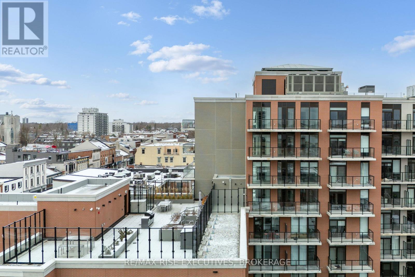 702 - 223 Princess Street, Kingston (East Of Sir John A. Blvd), Ontario  K7L 1B3 - Photo 24 - X12600450