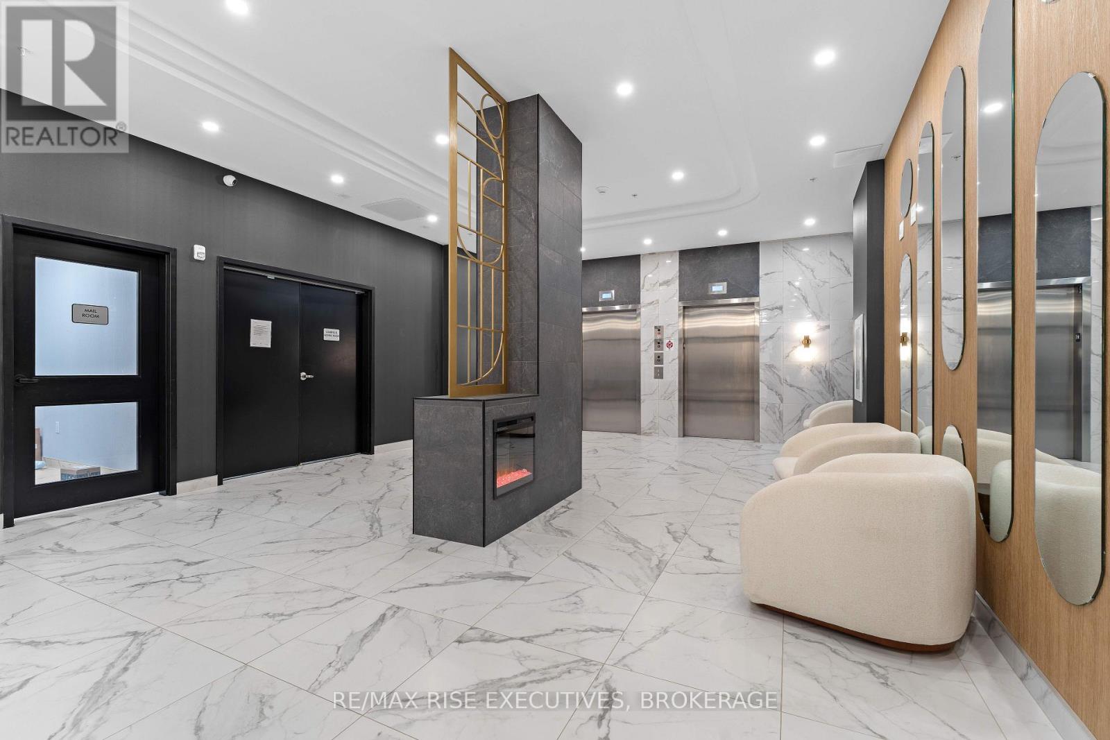 702 - 223 Princess Street, Kingston (East Of Sir John A. Blvd), Ontario  K7L 1B3 - Photo 7 - X12600450