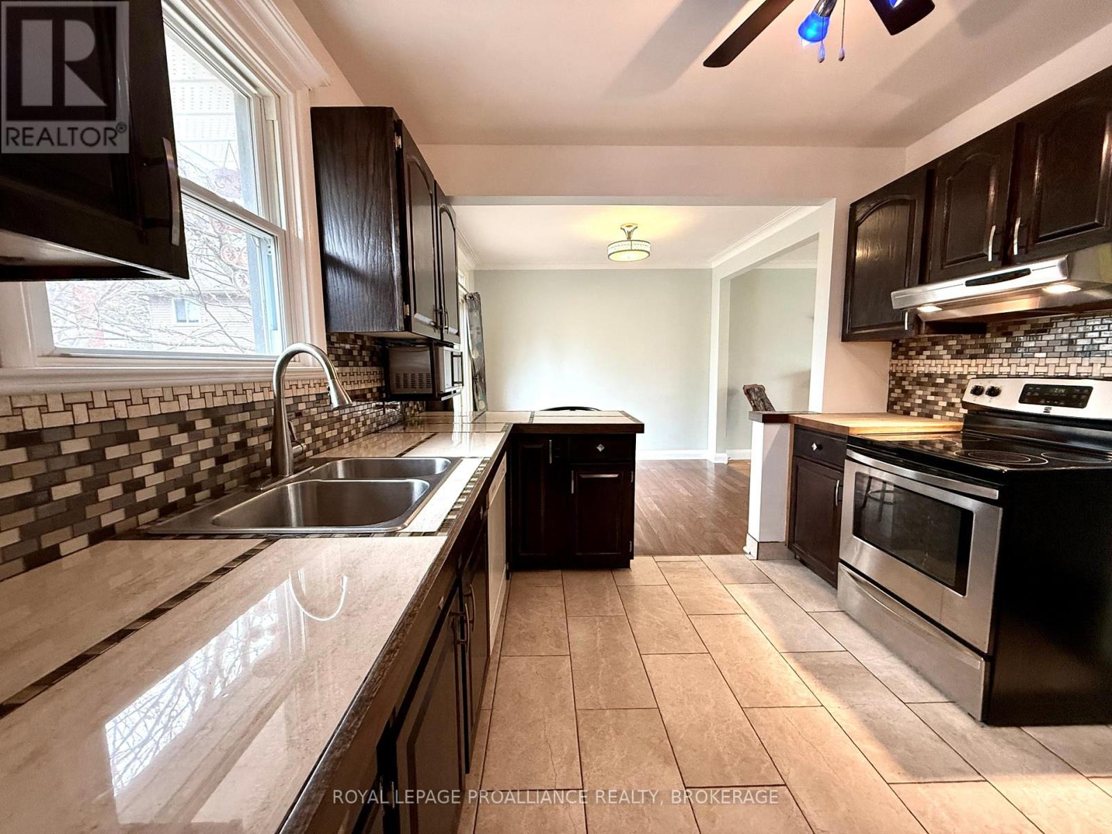 725 Front Road, Kingston, Ontario  K7M 5R6 - Photo 13 - X12600460