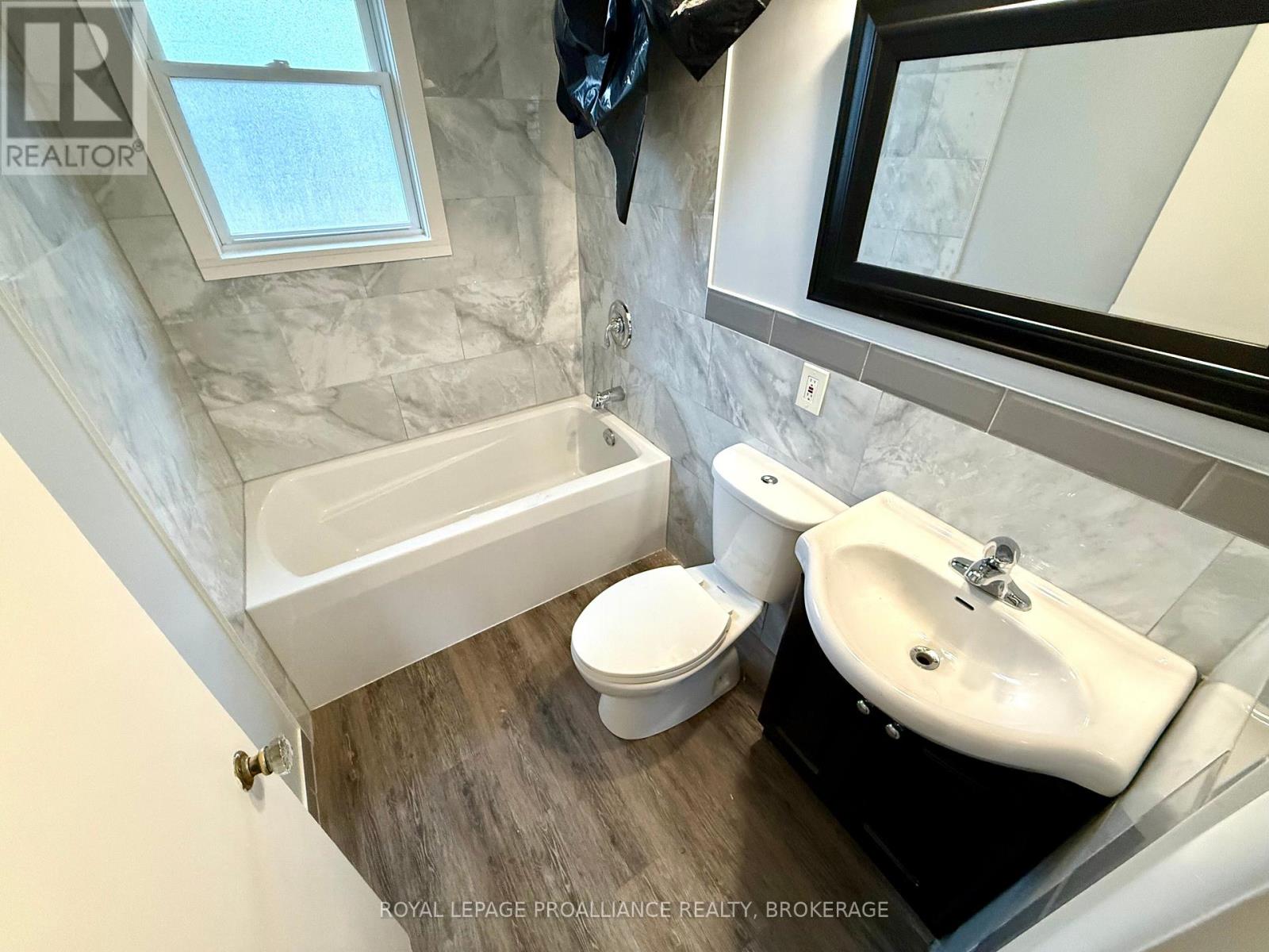 725 Front Road, Kingston, Ontario  K7M 5R6 - Photo 16 - X12600460