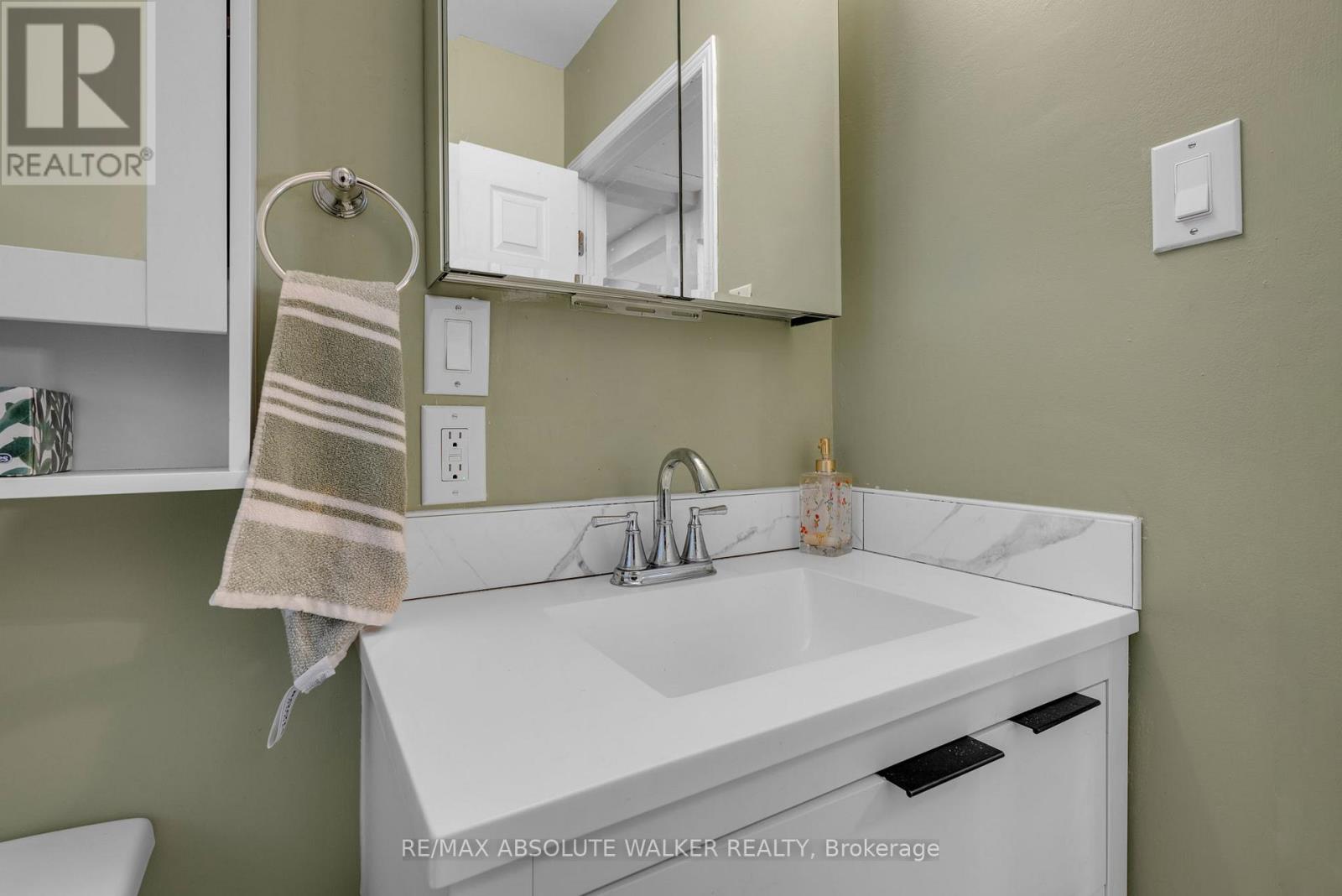 1343 Highgate Road, Ottawa, Ontario  K2C 2Y5 - Photo 16 - X12600418