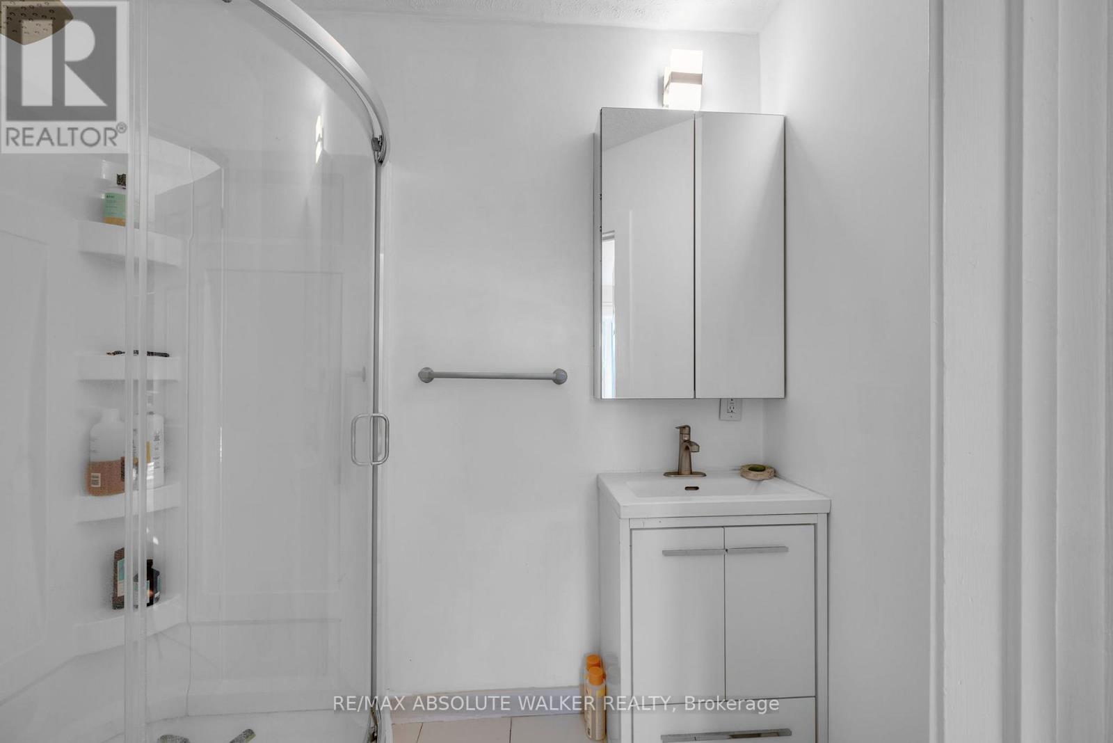 1343 Highgate Road, Ottawa, Ontario  K2C 2Y5 - Photo 17 - X12600418