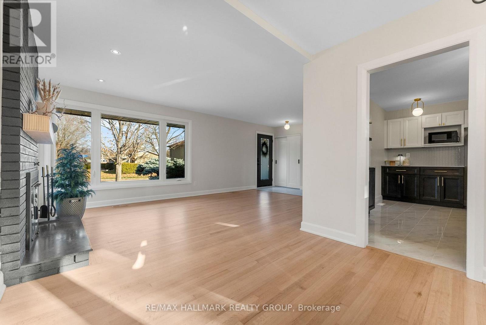 942 Elsett Drive, Ottawa, Ontario  K1G 2S9 - Photo 13 - X12600446