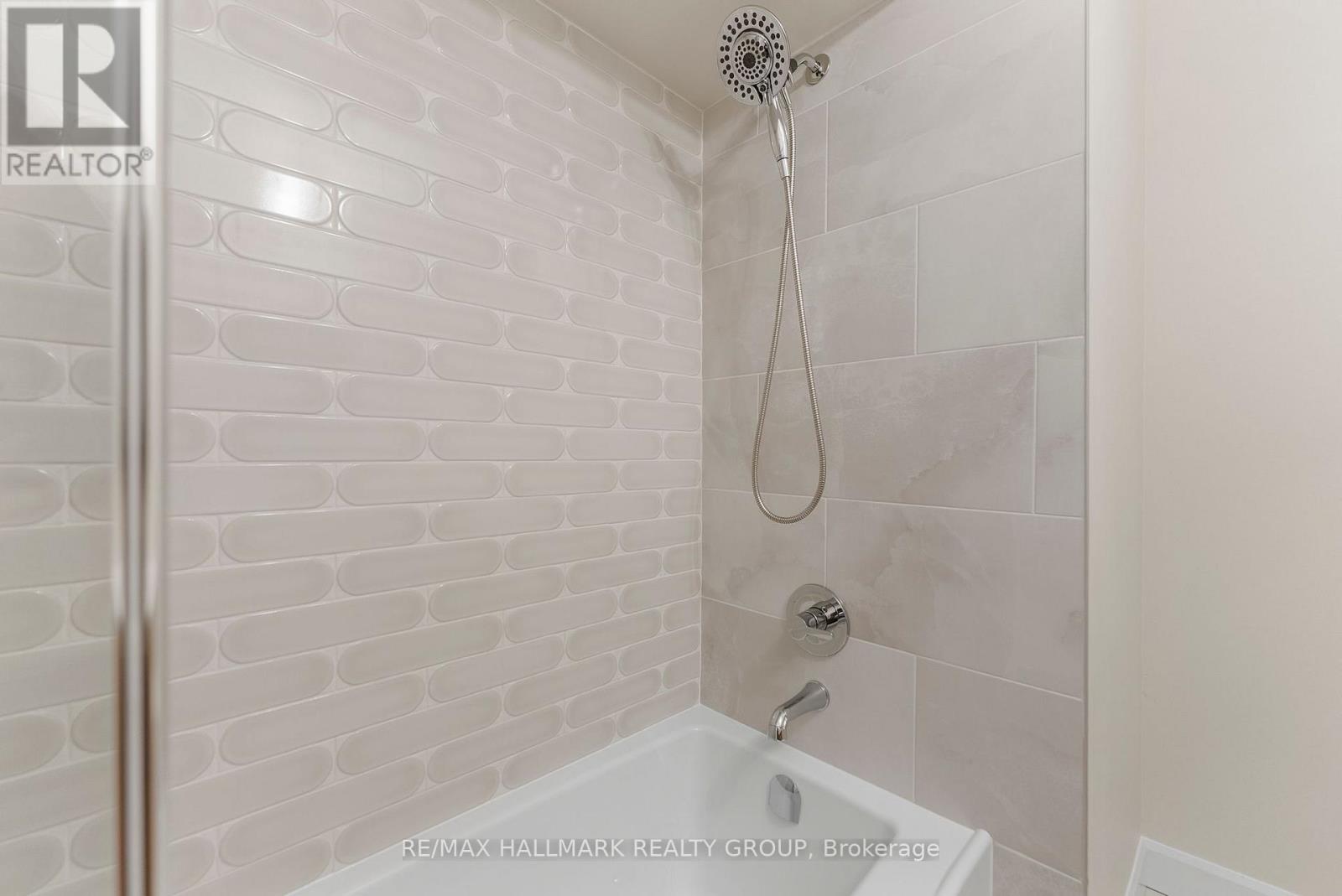 942 Elsett Drive, Ottawa, Ontario  K1G 2S9 - Photo 28 - X12600446