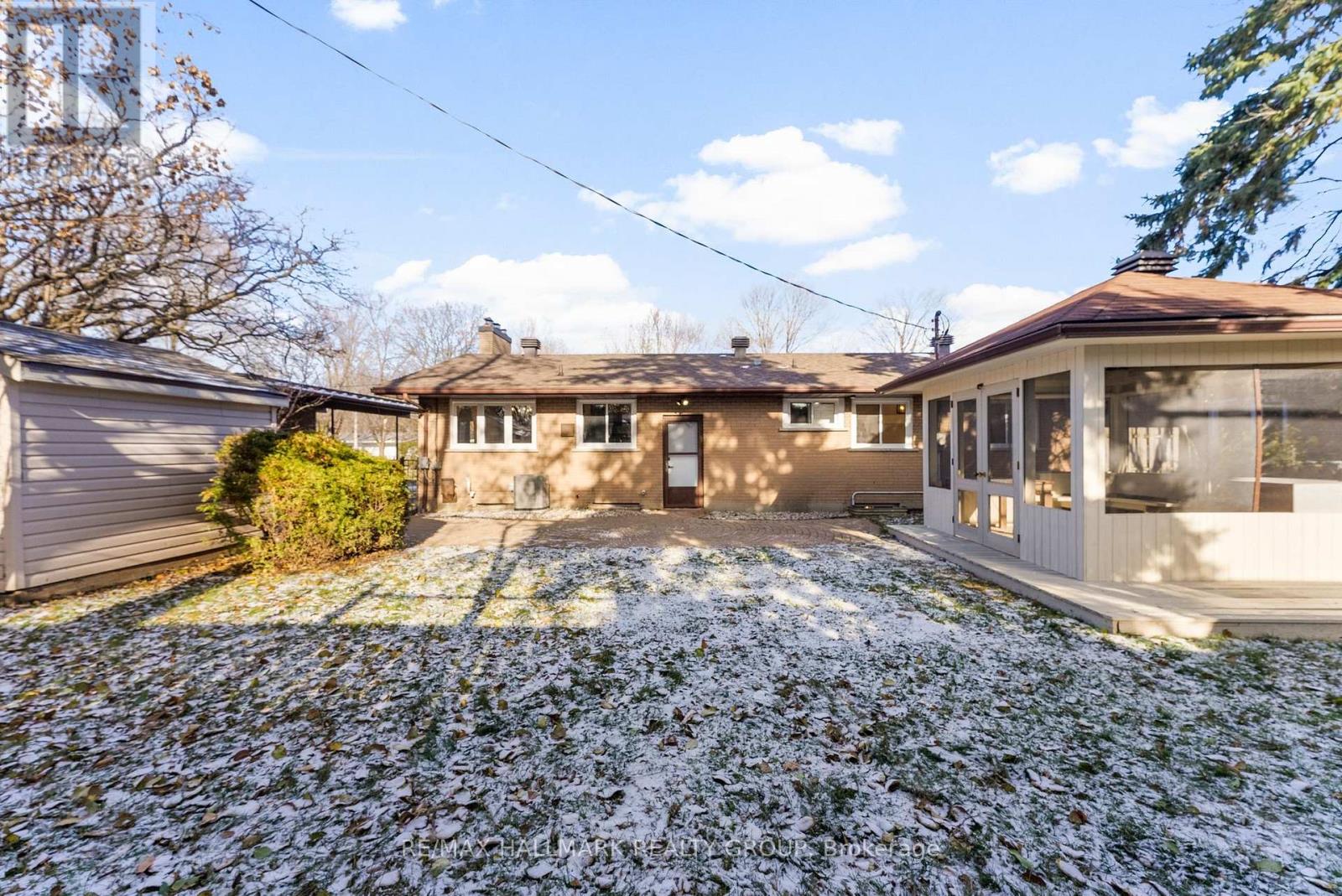 942 Elsett Drive, Ottawa, Ontario  K1G 2S9 - Photo 41 - X12600446