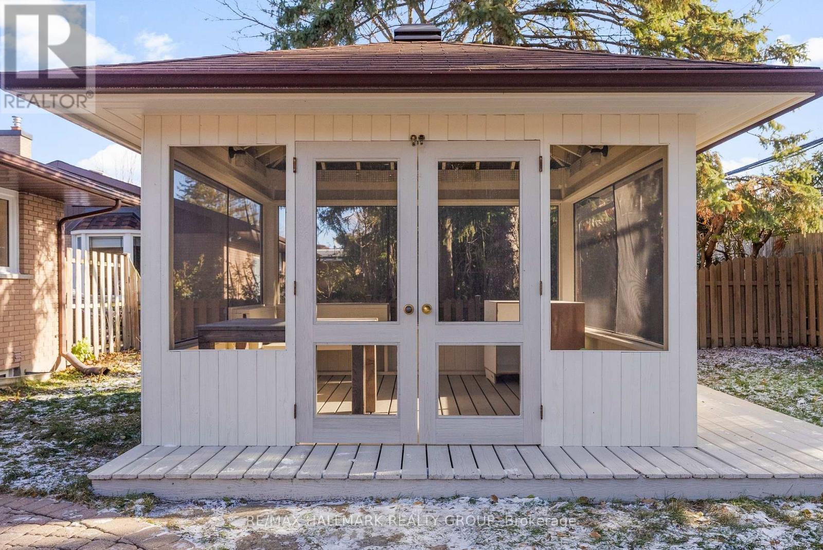 942 Elsett Drive, Ottawa, Ontario  K1G 2S9 - Photo 43 - X12600446