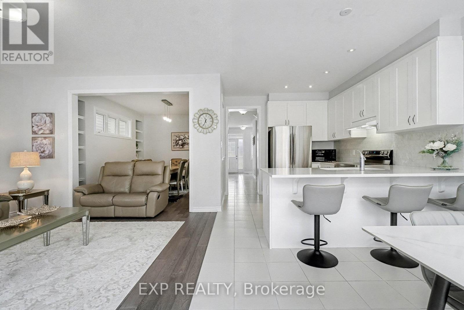 681 Broad Cove Crescent, Ottawa, Ontario  K2C 3H2 - Photo 11 - X12600462