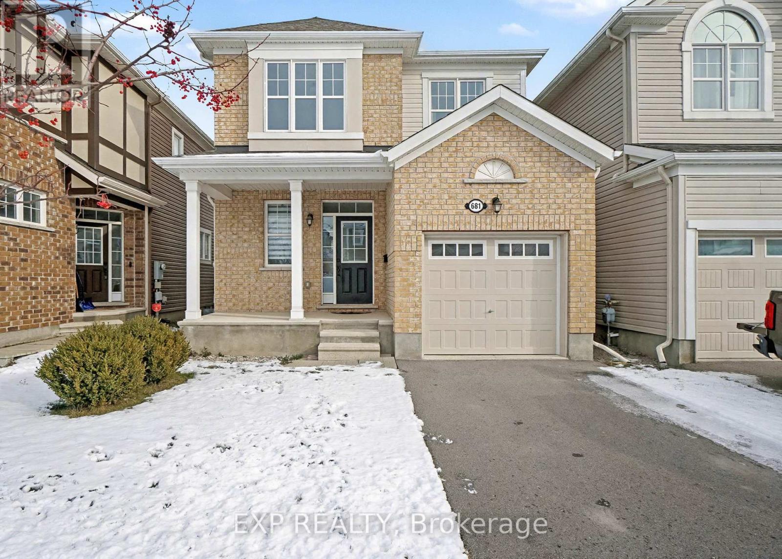 681 Broad Cove Crescent, Ottawa, Ontario  K2C 3H2 - Photo 2 - X12600462