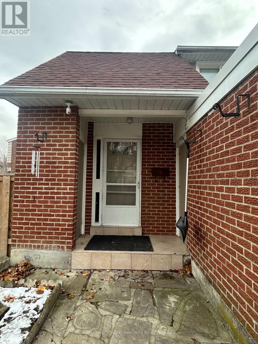 131 - 215 Mississauga Valley, Mississauga, Ontario  L5A 1Y7 - Photo 3 - W12530524