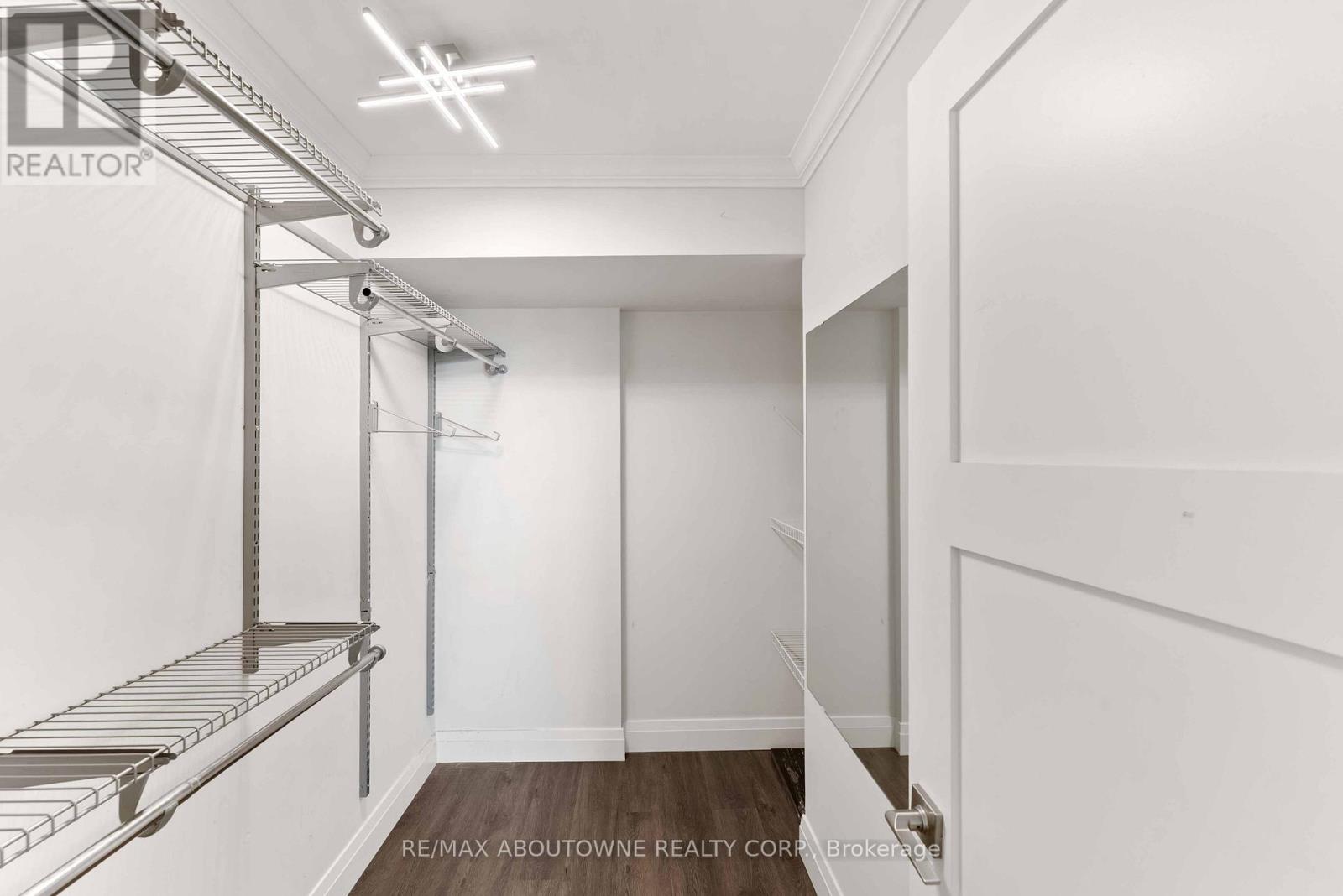 903 - 1110 Walden Circle, Mississauga, Ontario  L5J 4R3 - Photo 13 - W12540338