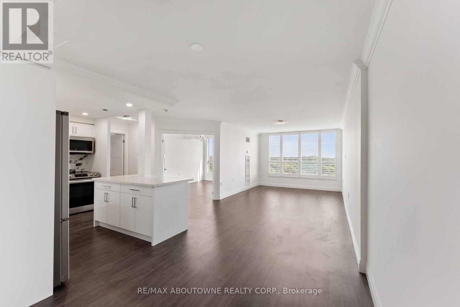 903 - 1110 Walden Circle, Mississauga, Ontario  L5J 4R3 - Photo 7 - W12540338