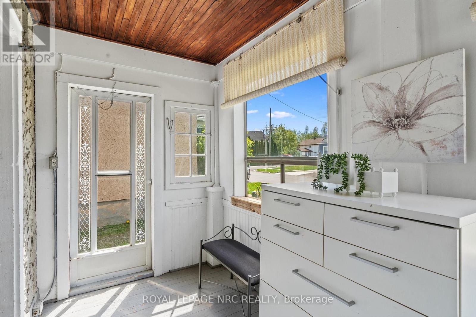 64 Haynes Avenue, St. Catharines, Ontario  L2R 3Z3 - Photo 3 - X12600044