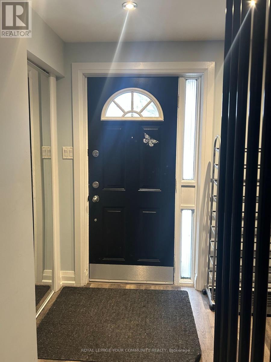 131 - 215 Mississauga Valley, Mississauga, Ontario  L5A 1Y7 - Photo 4 - W12530524