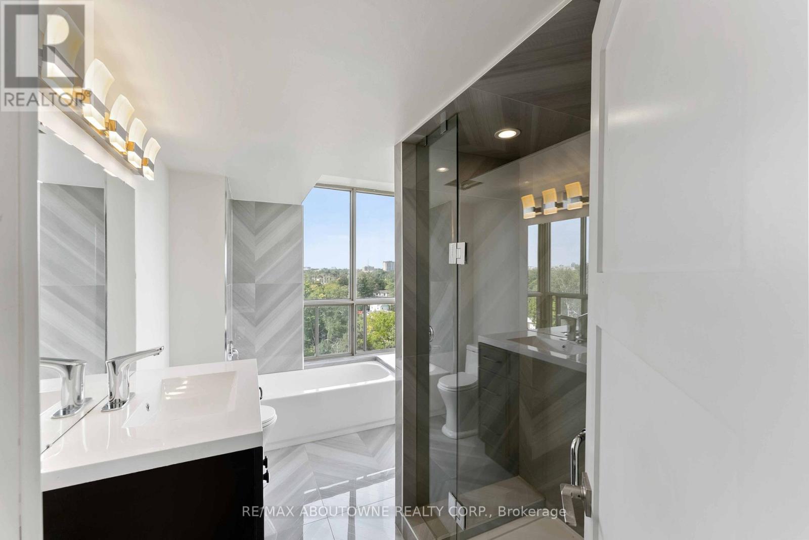 903 - 1110 Walden Circle, Mississauga, Ontario  L5J 4R3 - Photo 14 - W12540338