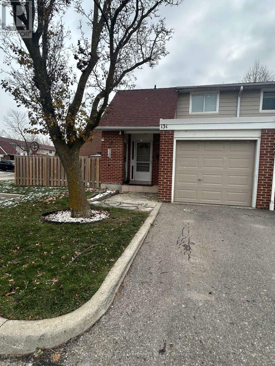 131 - 215 Mississauga Valley, Mississauga, Ontario  L5A 1Y7 - Photo 2 - W12530524