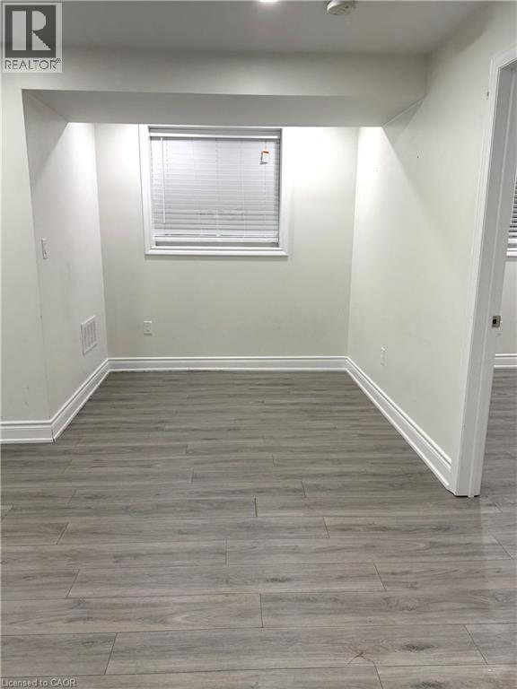 16 Lady Evelyn Crescent Unit# Lower, Brampton, Ontario L6Y 6C7 - Photo 4 - 40792121