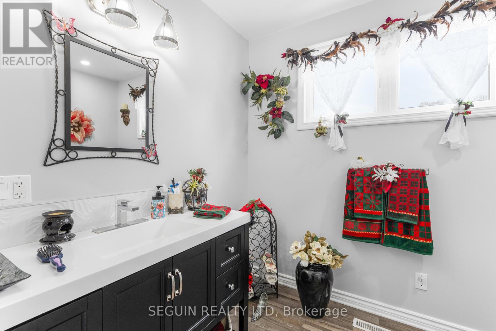 516 Front Road, Champlain, Ontario  K6A 2T4 - Photo 14 - X12598602